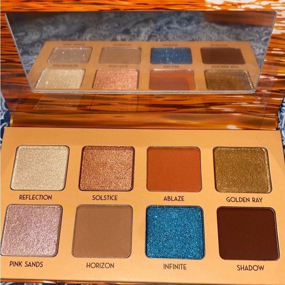 New Golden Hour beauty for real Mango Butter eyeshadow Palette - Picture 2 of 6